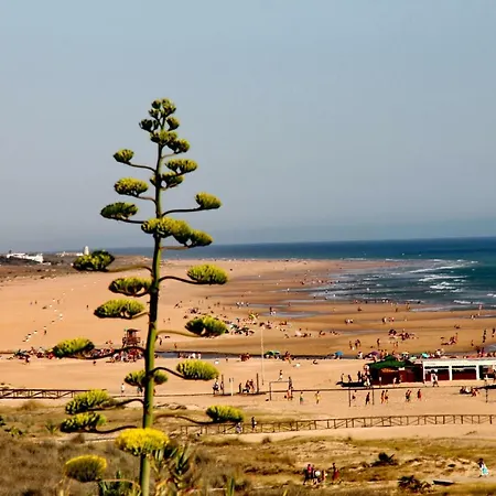 Cerca De La Playa *